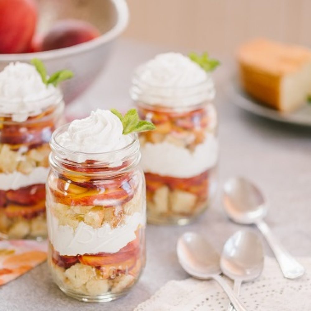 Pound-Cake-Peach-Parfaits