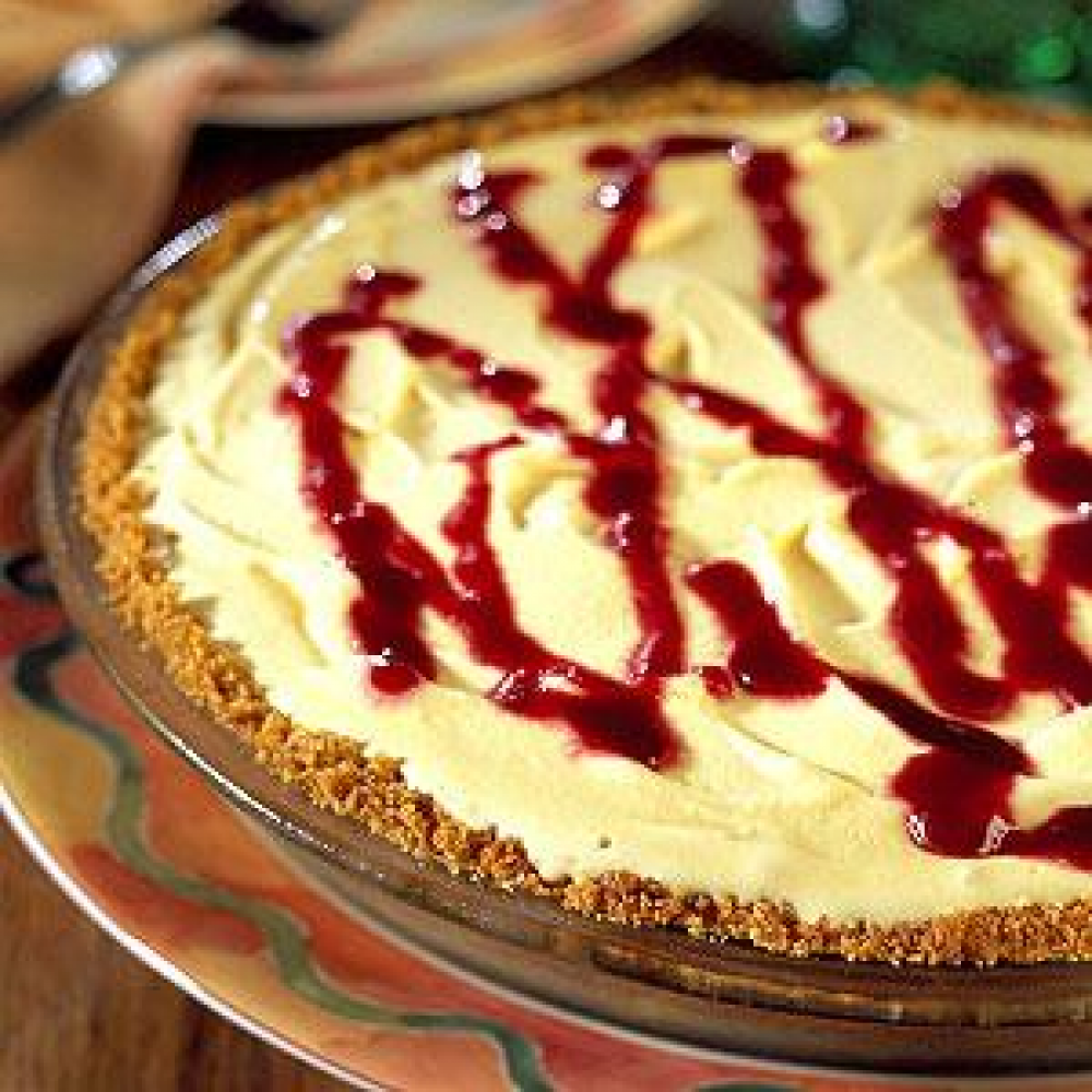 peach-yogurt-pie-with-raspberry-sauce